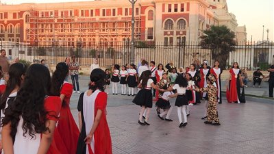 محافظ الإسكندرية: الفنون الشعبية تعزز الهوية الوطنية في احتفالات ذكرى ثورة 30 يونيو
