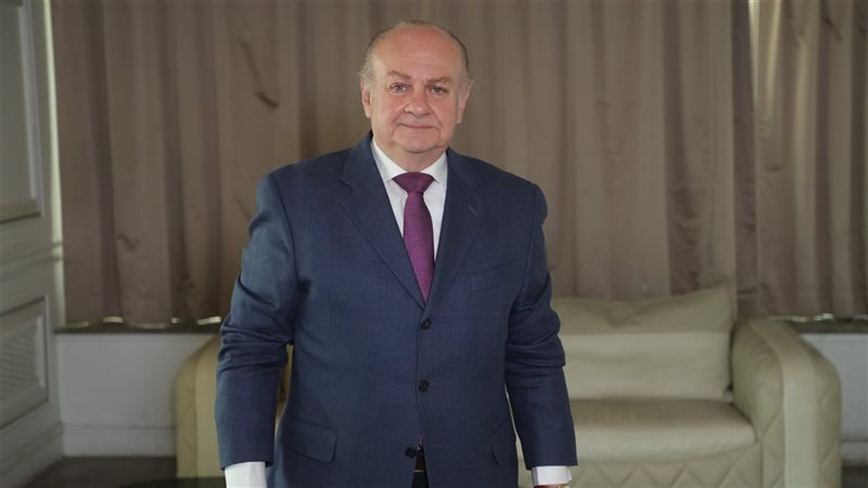 السفير يوسف مصطفى