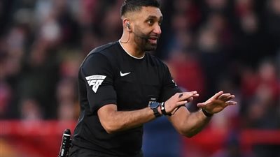 بعد قرار تاريخي بتعيين حكم هندى، هل تعود عمامة السيخ إلى الدوري الإنجليزي؟