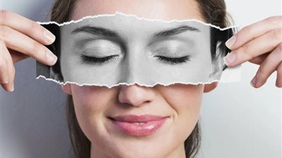 طرق علاج الهالات السوداء والاهتمام بمنطقة العين