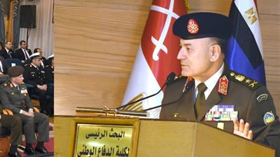 الفريق أسامة عسكر يشهد مناقشة البحث الرئيسى للأكاديمية العسكرية