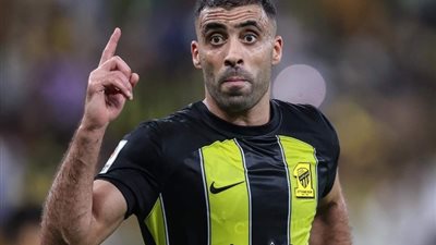 عبدالرزاق حمدالله يعلن تسلمه مستحقاته المالية من نادي النصر