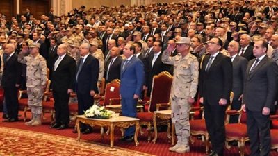 الرئيس السيسي يشهد الاحتفال بيوم الشهيد في مركز المنارة (فيديو)