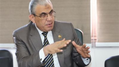 توصية برلمانية بزيادة الحد الأدنى للأجور للعاملين بالقطاع الخاص