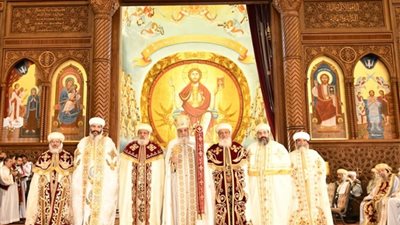 البابا تواضروس يترأس قداس سيامة أساقفة جدد بالكاتدرائية المرقسية