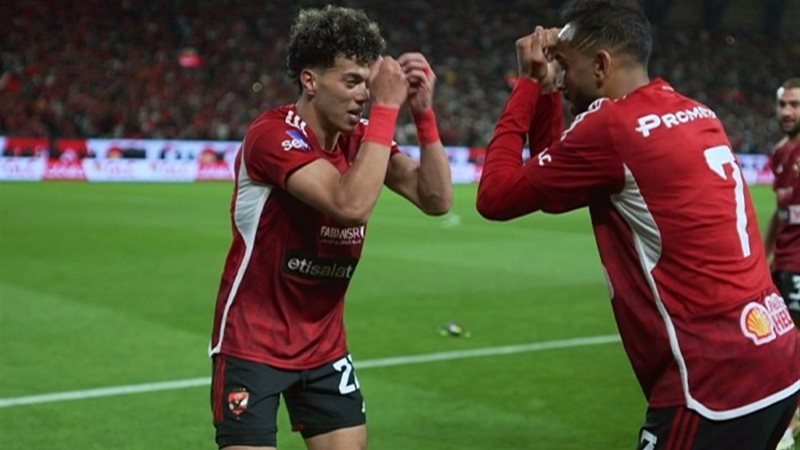 إحتفال إمام عاشور بعد هدفه في مرمي الزمالك في نهائي كأس مصر