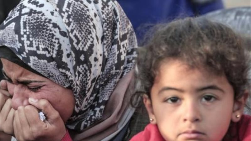 يوم المرأة العالمي.. نساء فلسطين يعشن «أحلك» الأي