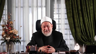 علي جمعة للمتطرفين: «الدين هداية مش خناقة والغزالي والشافعي اختاروا بعد تفكير»