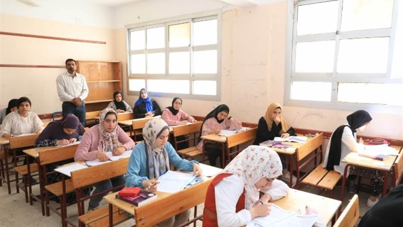 طلاب الثانوية العامة .ارشيفية