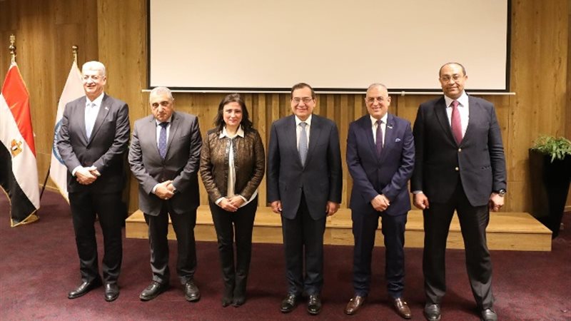 وزير البترول وشركة إنبي