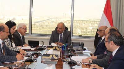 قطاع الأعمال تبحث سداد مديونية «القومية للتأمين» و«العامة للتأمين»