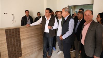 وزير الصحة يوجه بسرعة الانتهاء من أعمال شبكة الغازات لمستشفى طوح المركزي