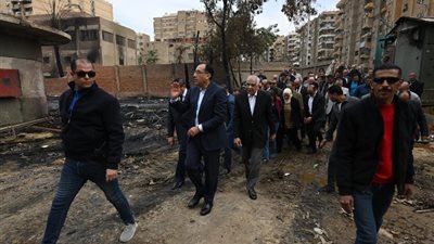الحكومة توجه بصرف 15 ألف جنيه لكل أسرة متضررة من حريق استوديو الأهرام