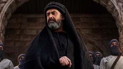 الحلقة 6 من «الحشاشين»، كريم عبد العزيز يحاول قتل الخليفة العباسي