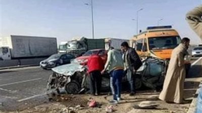 إصابة 5 في حادث تصادم أتوبيس وسيارة بالقاهرة الجديدة