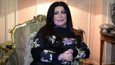 نجوى فؤاد فى 