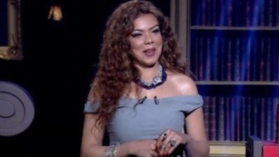 ناهد السباعي: «أهلي خط أحمر وبعمل اللي يرضيني، كلام الناس آخر همى»