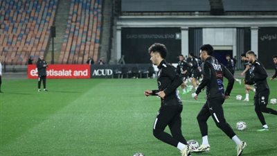 بمشاركة المحترفين، مران منتخب مصر استعدادا لكأس العاصمة (صور)
