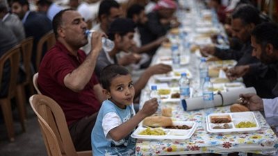جنوب سيناء تنظم مائدة إفطار جماعية في الطور تضم 1000 مدعو اليوم