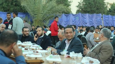 مائدة جامعة الأزهر الرمضانية تواصل إفطار الطلاب وسط احتفاء بذكرى العاشر من رمضان