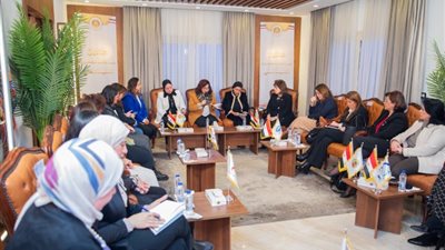 الشعب الجمهوري ينظم صالونا سياسيا بعنوان «دور المرأة في التنمية الاقتصادية» (صور)