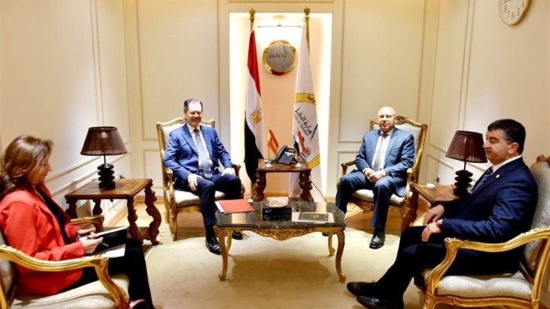 خلال لقاء السفير الإسباني
