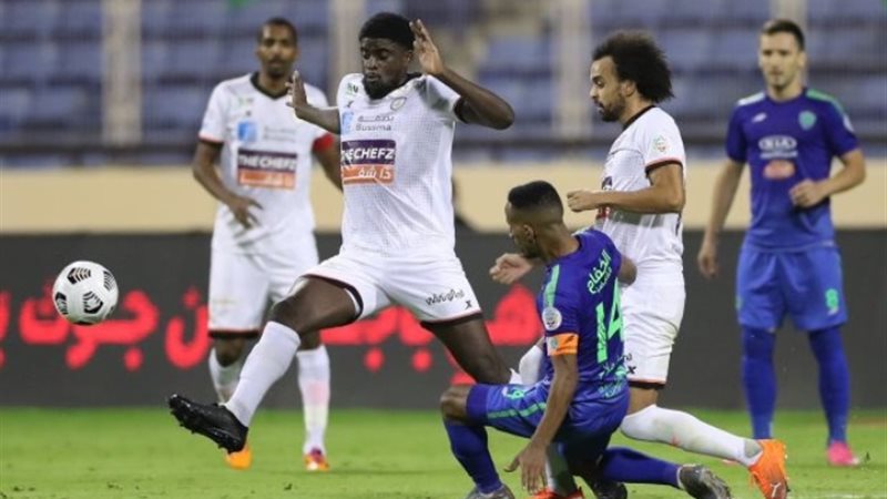 مباراة بين الشباب والفتح ـ أرشيفية
