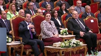 الرئيس السيسي يطمئن المصريين: استقرار الأحوال الاقتصادية الفترة المقبلة
