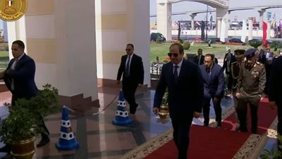 الرئيس السيسى يصل مسجد المشير لأداء صلاة الجمعة