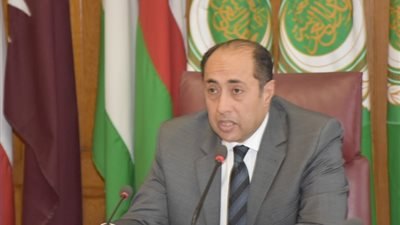 حسام زكى: الجامعة العربية السقف العربي الأوحد أمام التحديات بالمنطقة