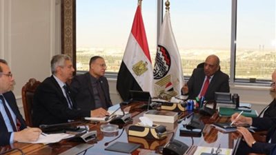 وزير قطاع الأعمال: تعاقدنا على تصدير إنتاج مصنع غزل 4 حتى سبتمبر المقبل