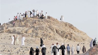 في ذكرى أول هزيمة للمسلمين، لماذا سمي «جبل أٌحد» بهذا الاسم