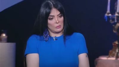 حورية فرغلي تكذب أمينة خليل، إحنا قرايب مش نسايب بس يا فنانة (فيديو)