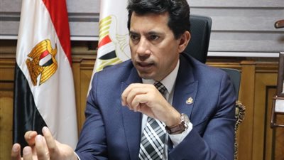وزير الرياضة يهنئ اتحاد المصارعة بعد تأهل 4 لاعبين لأولمبياد باريس