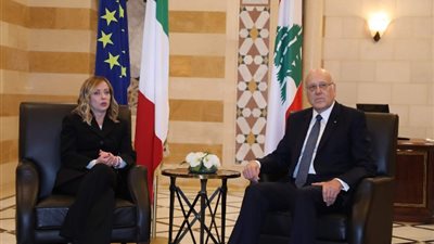 رئيسة وزراء إيطاليا تصل بيروت لبحث خفض التصعيد مع الاحتلال الإسرائيلي