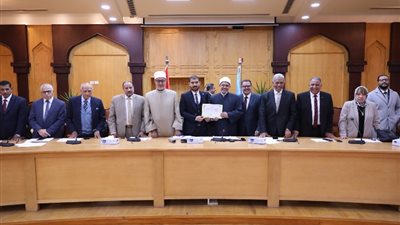 جامعة الأزهر تكرم أبناء الشريعة والقانون الفائزين بالمركز الأول بالوطن العربي
