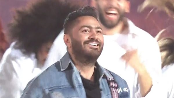 تامر حسني يحيي حفل