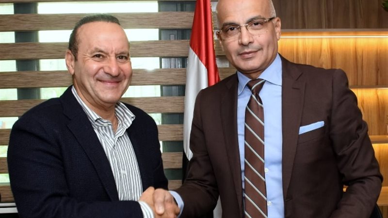 الدكتور زيم العابدين و عمرو شاكر