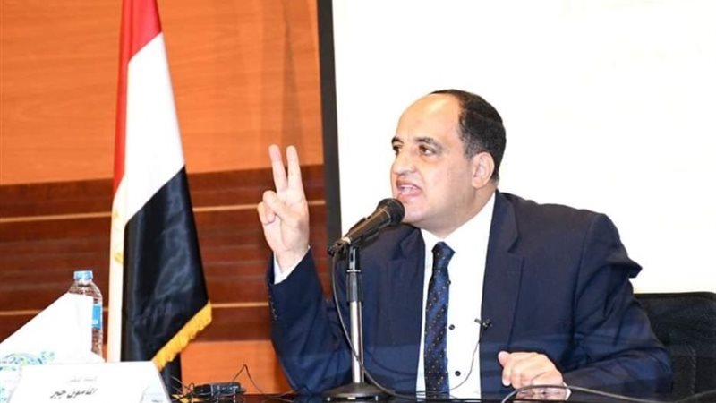 الدكتور المأمون جبر رئيس قسم القانون العام بجامعة الأزهر
