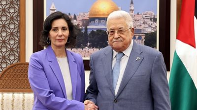 أبو مازن: الأمن والسلام يتحققان بانسحاب الاحتلال من الأراضي الفلسطينية