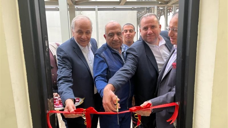 محمود عصمت وزير قطاع الأعمال العام