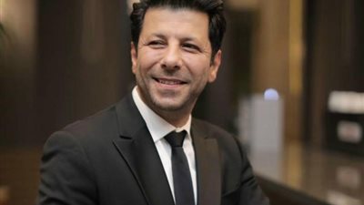 إياد نصار : أنا غبى فى التكنولوجيا، وزوجتي تساعدنى فى شغلى