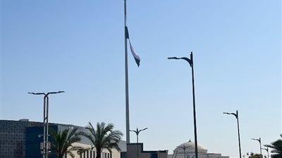 تجربة رفع العلم على أطول ساري بالعاصمة الإدارية تأهبا لقدوم الرئيس السيسي