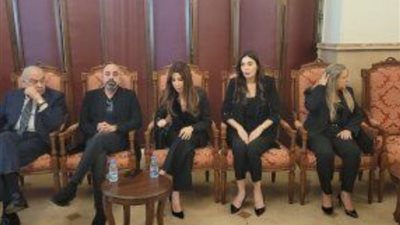 نانسي عجرم وهشام حداد يقدمون العزاء في والدة سيرين عبد النور  ( صور )