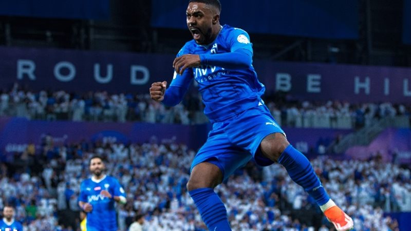 لاعب الهلال السعودي