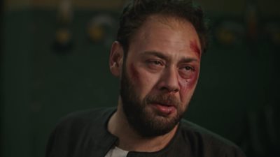الحلقة الرابعة والعشرون من مسلسل صيد العقارب، «سرقة مصطفى»