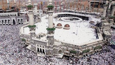امتلاء ساحات الحرم المكي قبل صلاة المغرب يوم 27 رمضان (فيديو)