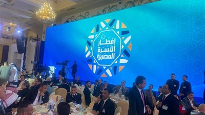 الرئيس السيسي يصل إلى مقر حفل إفطار الأسرة المصرية