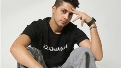 عنبة لـ«الجمهور»: يحيى الفخراني عسل وجومانا مراد ضربتني من غير ذنب