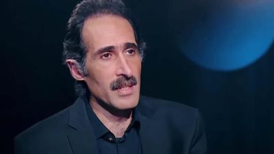 مجدي الجلاد ينهار من البكاء على الهواء لهذا السبب (فيديو)